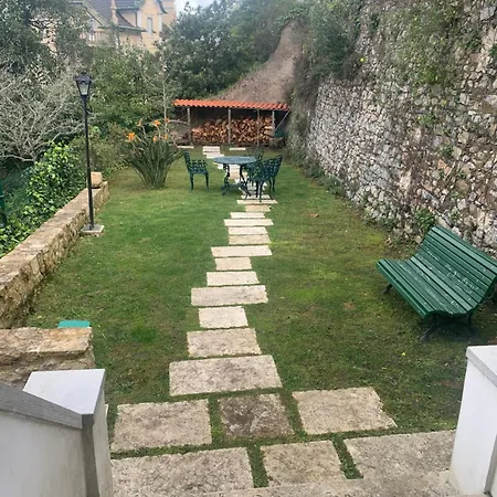 Entire House - Romantic Vintage Hébergement de vacances *